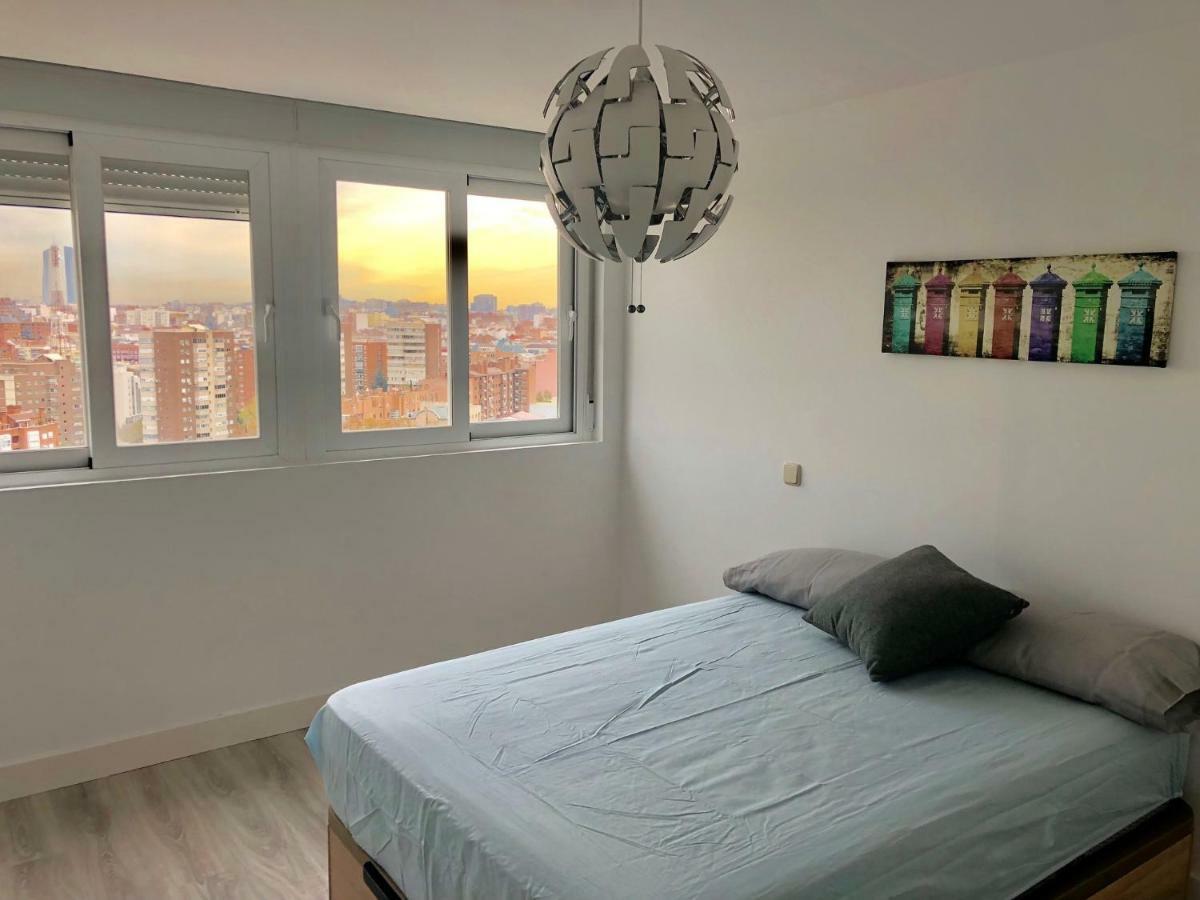 Pisos Con Piscina Planta 20 Y 13 Super Vistas * Madrid